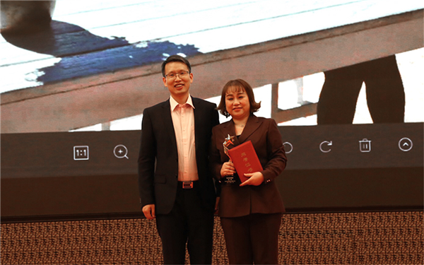 Outstanding Manager of Micro Sensor Outstanding Manager of Micro Sensor